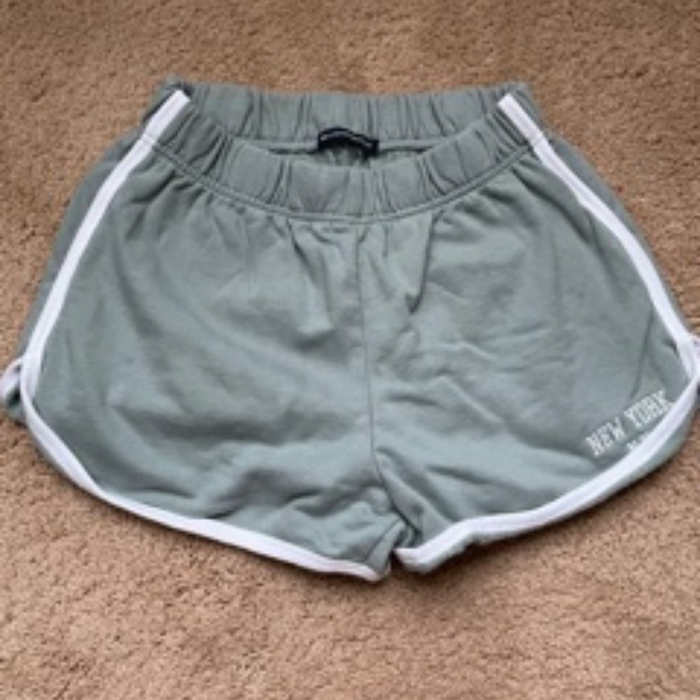 ✨Brandy Melville New York shorts NWOT✨